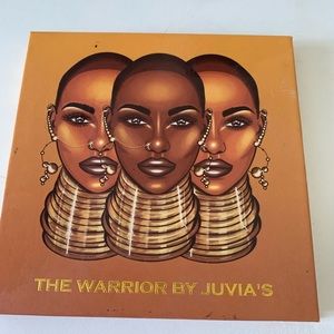 warriors by juvias place eyeshadow pallet